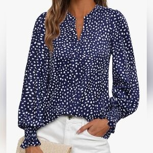 Cunlin. Women's Navy Polka Dot Blouse. Size 2X. NWT.